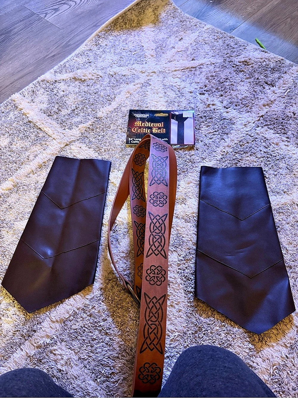 Underwraps Costumes Medieval Celtic Belt Celtic Embossed Belt NWT in Brown